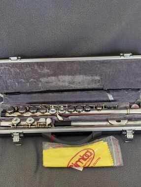 Simba Flute. With Case. Serial # 156061303.